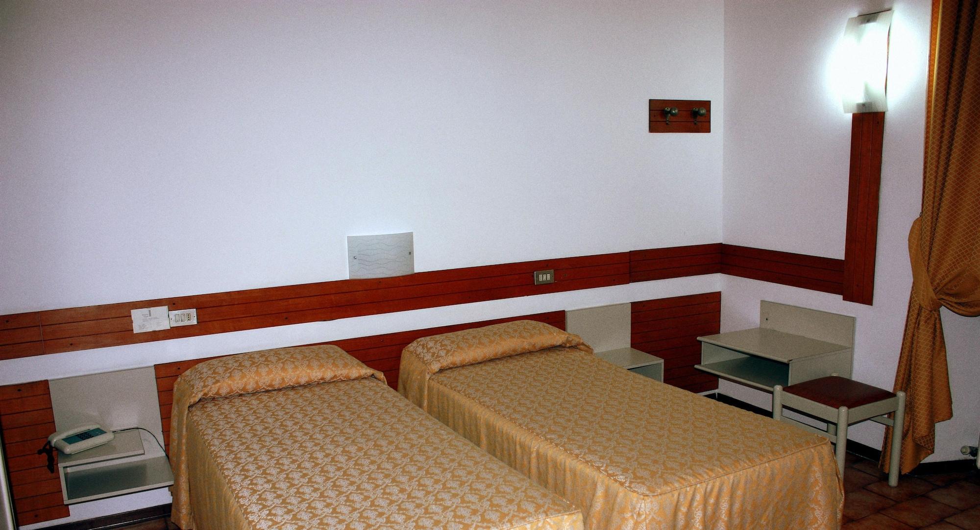 Piccolo Hotel Milan Exterior photo